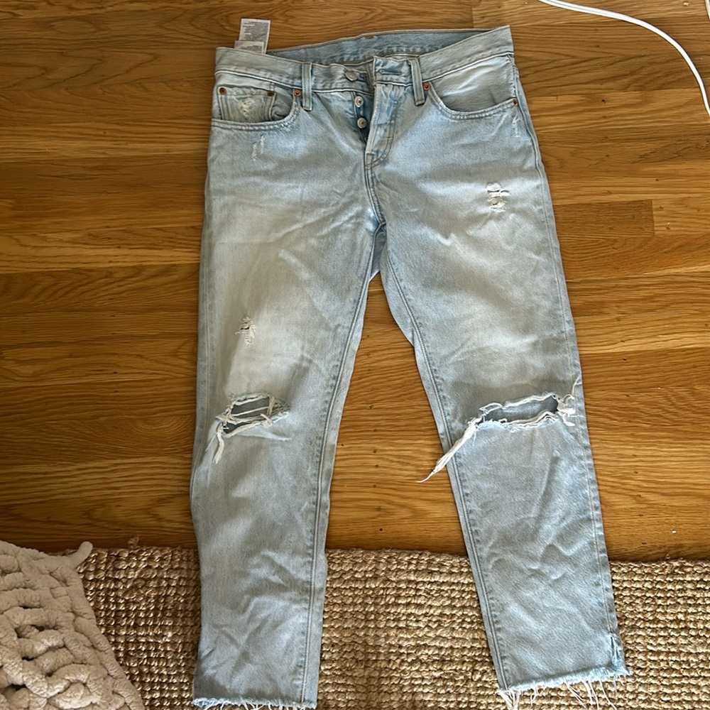 Levi 501 jeans - desert delta. Straight leg. Distressed